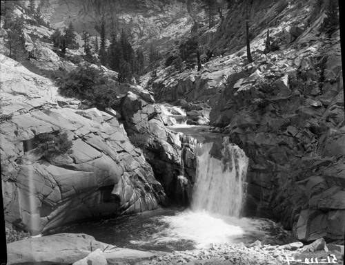 Misc. Falls, Devils Washbowl. (Light lead on left)