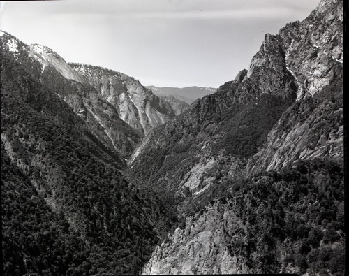 View down Middle Fork Kings River Canyon below Tehipite Valley