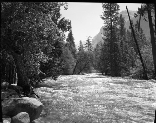 South Fork Kings River, Cedar Grove Area, east of NPS Corrals