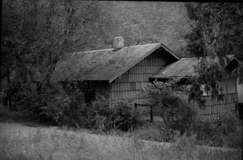 Building and Utilities, Old houses