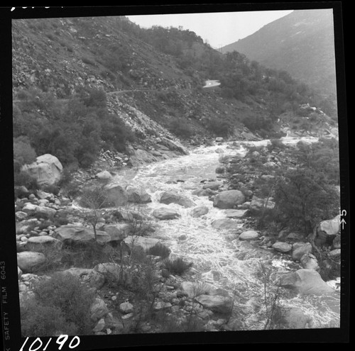 Middle Fork Kaweah River floods and storm damage High Water 1500 CFS
