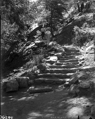 Trails, Moro Rock Trail