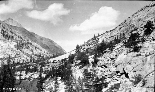 High Sierra Trail Investigation, route down north side of Kern-Kaweah can be located here to advantage using benches and crevices. Just above Rock Slide Lake. Glaciated Canyons