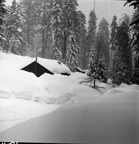 Winter Scenes, Grant Grove Village in snow, record heavy snows, Buildings and Utilities