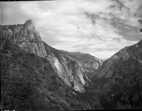 Tehipite Dome, Tehipite Valley