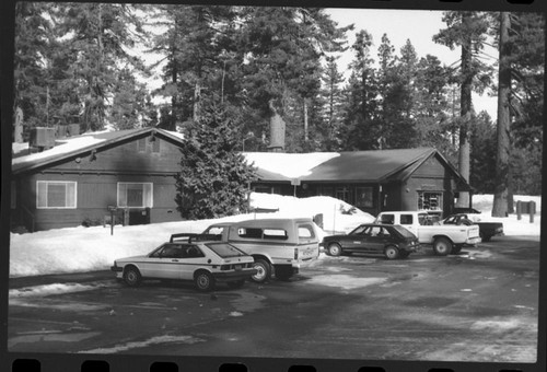 Concessioner Facilities, Vehicular Use, Cars and gift shop at Grant Grove, in snow