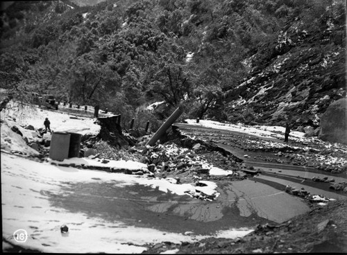 Floods and storm damage, washout on Generals Highway