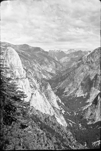 Tehipite Dome, Tehipite Valley