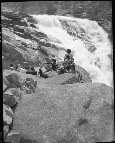 Hiking, Misc. Falls, HIkers at Tokopah Falls
