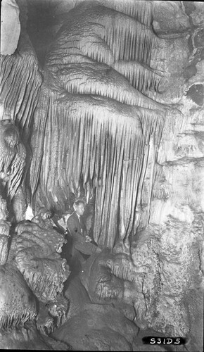 Crystal Cave, Organ Chamber. Interior Formations