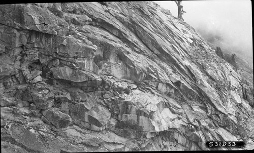 Hamilton Gorge, SNP. Trail Routes, exfoliation, weathering. Slope and formation north side. Hamilton Gorge about the rim