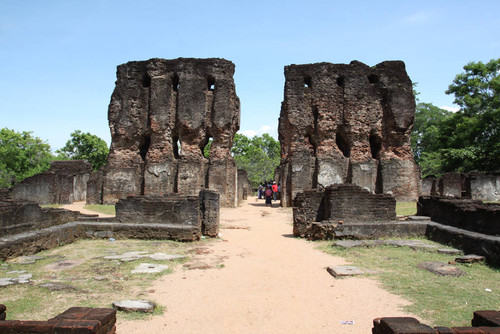 Palace of King Parākramabāhu the Great: Lobby