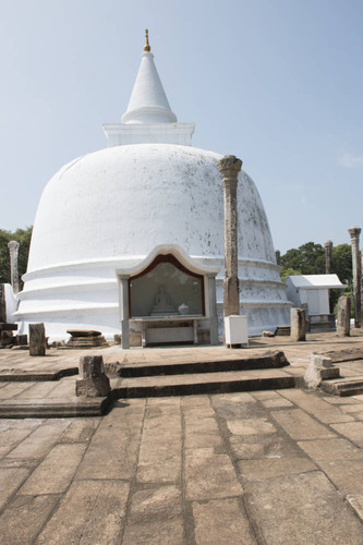 Lankārāma Stūpa: Altar