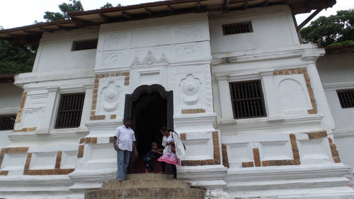 Old palace complex: Museum of the Department of Archaeology