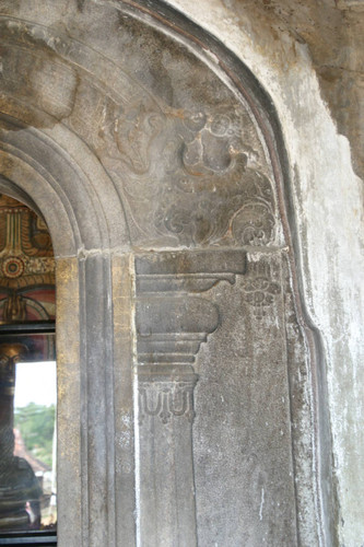 Arch: Doorway: Makara torana