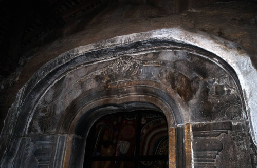 Isurumuniya, rock temple: Entrance arch: makara torana: Gajalakshmi