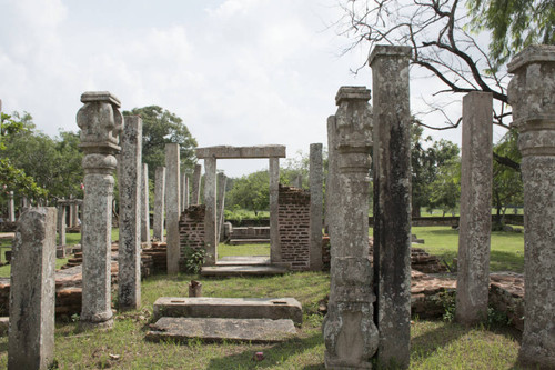 Ruin: Image house Pillars: Vajras