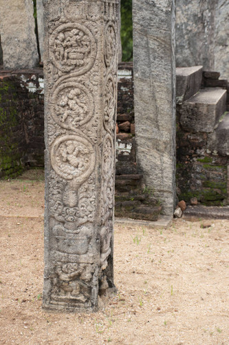 Daladā Maluva: Atadāgē: Ornate Pillar