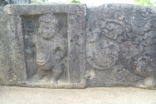 Balustrade: Padmanidhi