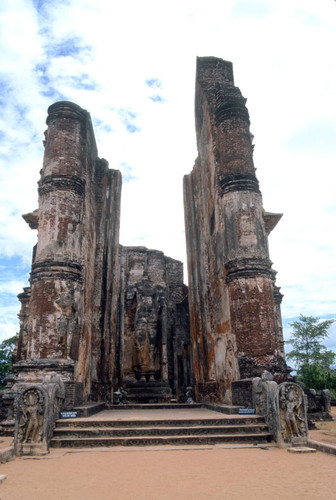 Lankātilaka ("Jewel of Lanka"): Image house