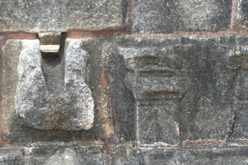 Nālanda “Gedigē" shrine (image house): water spout