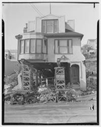 House sliding down hill at 625 Foerster Street