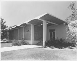 Entrance to Kelly Institute at Memorial Hospital, Santa Rosa, California, 1963