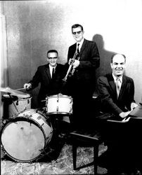 Unidentified trio playing at Los Robles Lodge, Santa Rosa, California, 1962