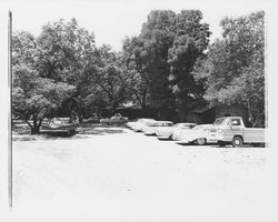 Cars parked for a barbecue at the Palomino Lakes clubhouse, Cloverdale, California, 1963