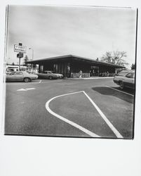 Healdsburg branch of the First National Bank of Cloverdale, Healdsburg, California, 1973