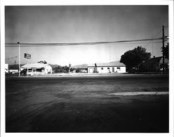 Chuck's Rincon Garage, Santa Rosa, California, 1962