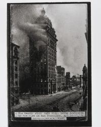 Twenty story Call Bldg. being destroyed by the fire in San Francisco, Apr. 18-20, '06, San Francisco, California, 1906