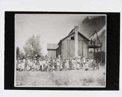 Hop pickers at Willits