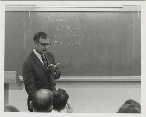 Walter Munk teaching