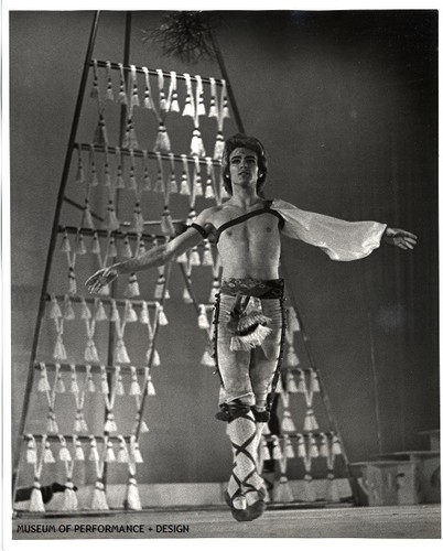 Dance Spectrum performance of Wintermas, 1974