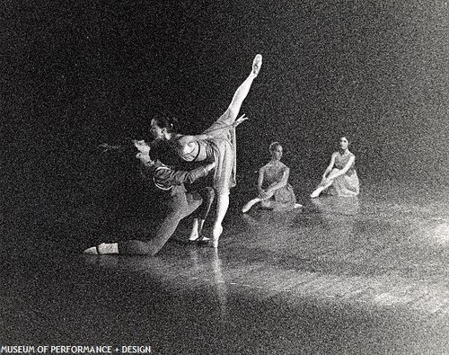 Sue Loyd, Robert Gladstein, and other dancers in Berg's Danza, 1966