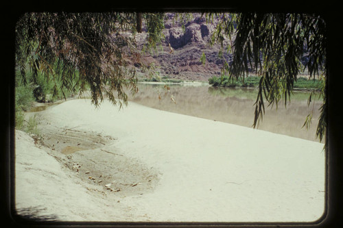 Beach opposite fort; Lees Ferry, prel. gauge 5850 cfs