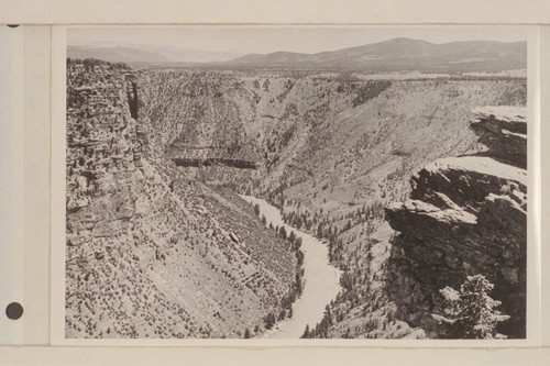 Downriver in Red Canyon from upper lookout point near Green River Lakes