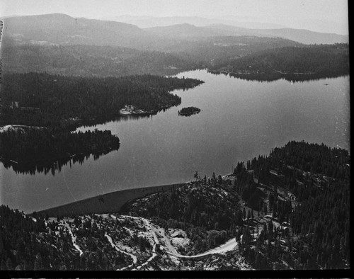 Aerial photo of Shaver Lake and Shaver Lake Dam