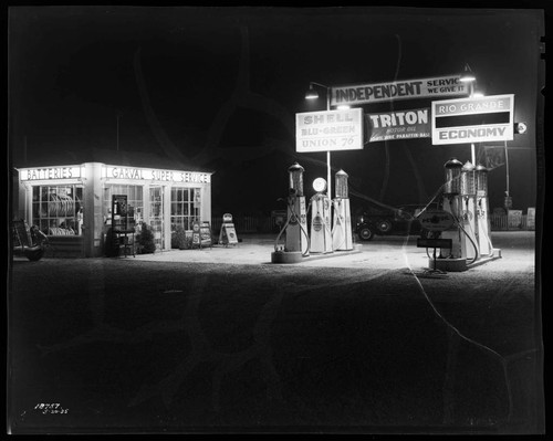 L1.6 - Lighting, service stations - Night photo