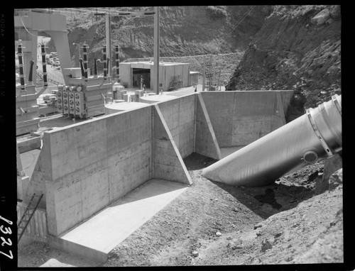 Big Creek - Mammoth Pool - Powerhouse retaining wall