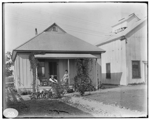 The operator's cottage at the Puente Substation