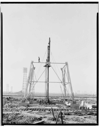 Long Beach Steam Station, Plant #3 - First stage of steel up for special tower