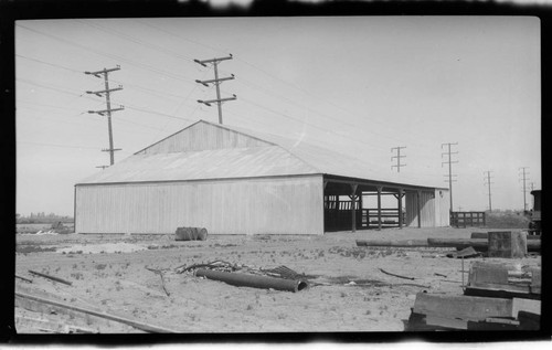 Barn with attached coral for livestock