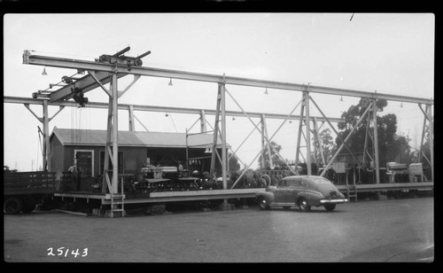 Long Beach Warehouse & loading crane