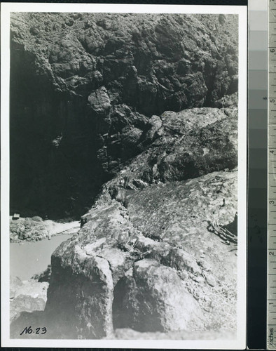 Construction at Hoover Dam site : View down across dam site