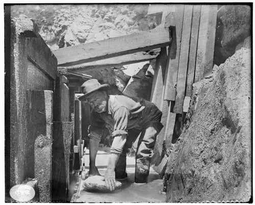 Tunnel construction on Mill Creek #3 Hydro Plant line