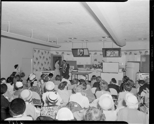 Cooking demonstration stage during cooking class