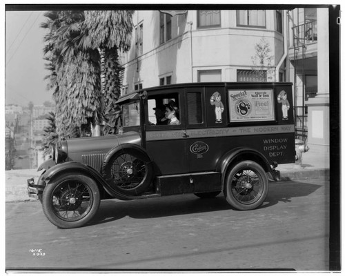 Window Display Department Truck #2611