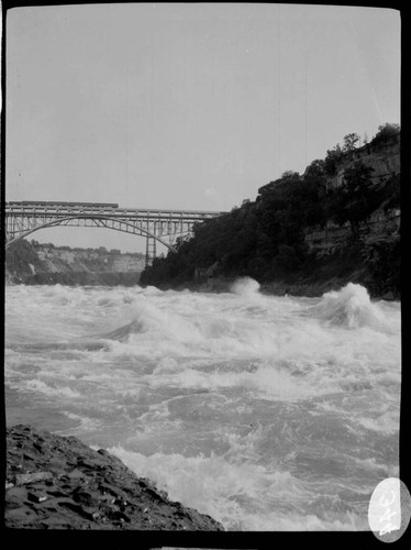 A bridge at Niagara Gorge (Niagara Falls)